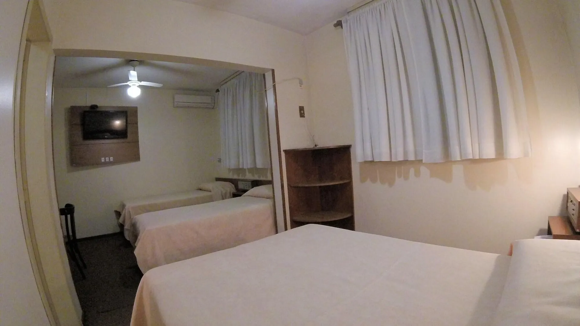 Milao Hotel 阿雷格里港