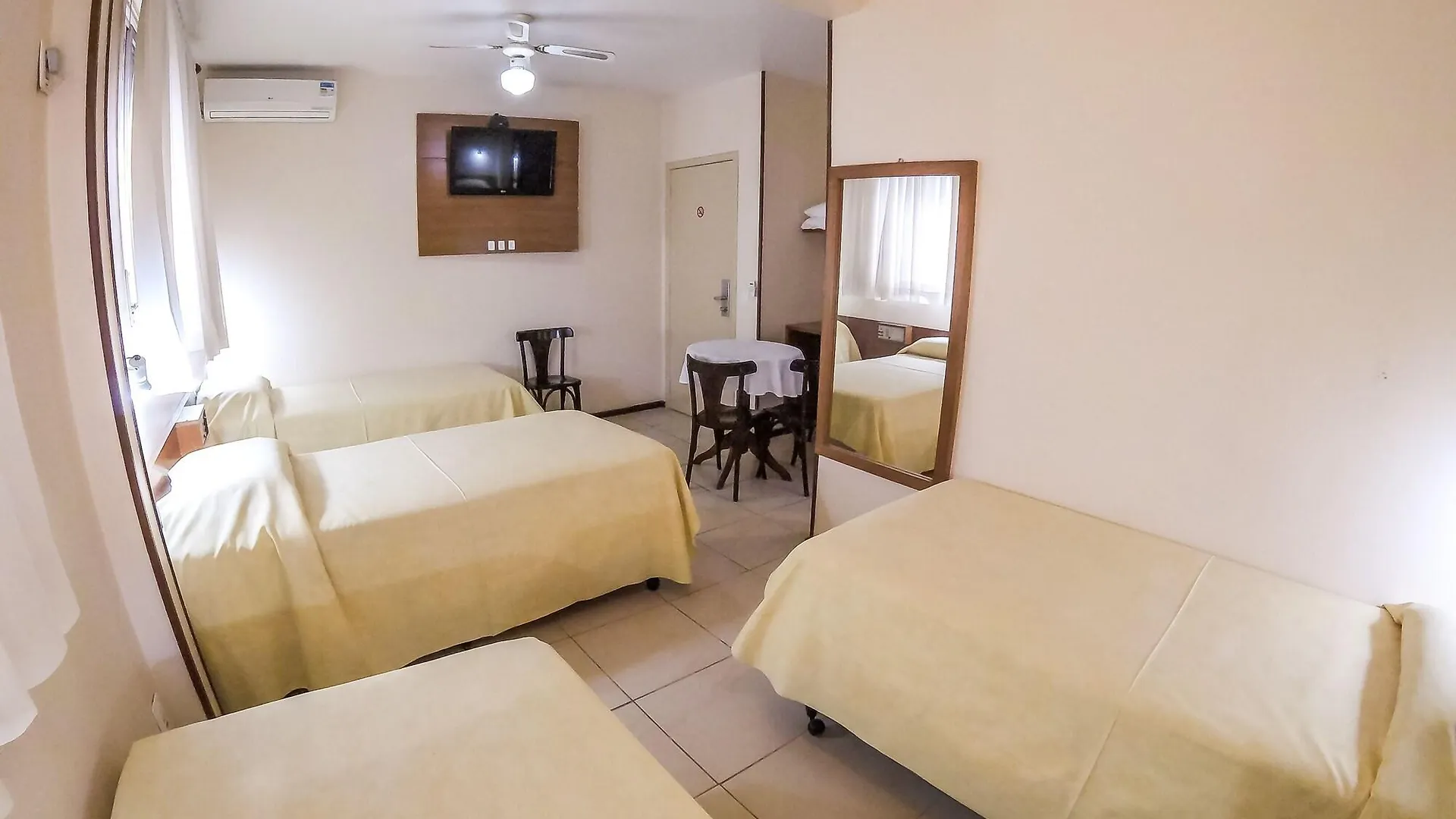 Milao Hotel 阿雷格里港